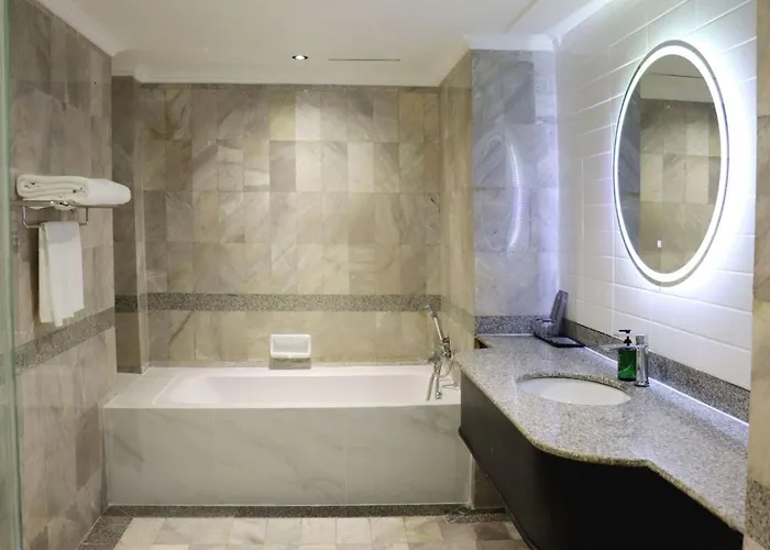 The Quarter Saphankhwai By Uhg - Close To Chatuchak Market, Krung Thep Aphiwat Terminal Station-bangsue Grand Station