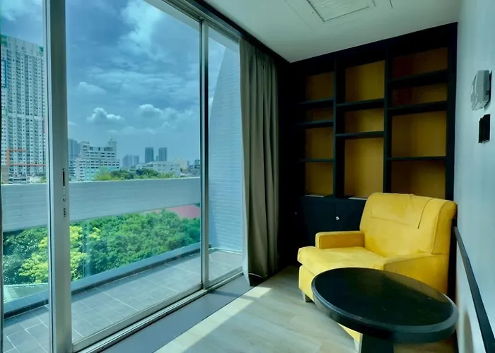 호텔 The Quarter Saphankhwai By Uhg - Close To Chatuchak Market, Krung Thep Aphiwat Terminal Station-bangsue Grand Station 4*