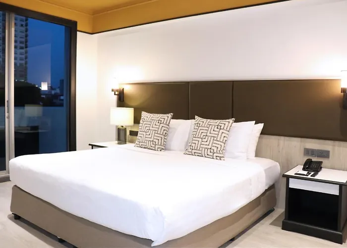 The Quarter Saphankhwai By Uhg - Close To Chatuchak Market, Krung Thep Aphiwat Terminal Station-bangsue Grand Station 호텔 4*