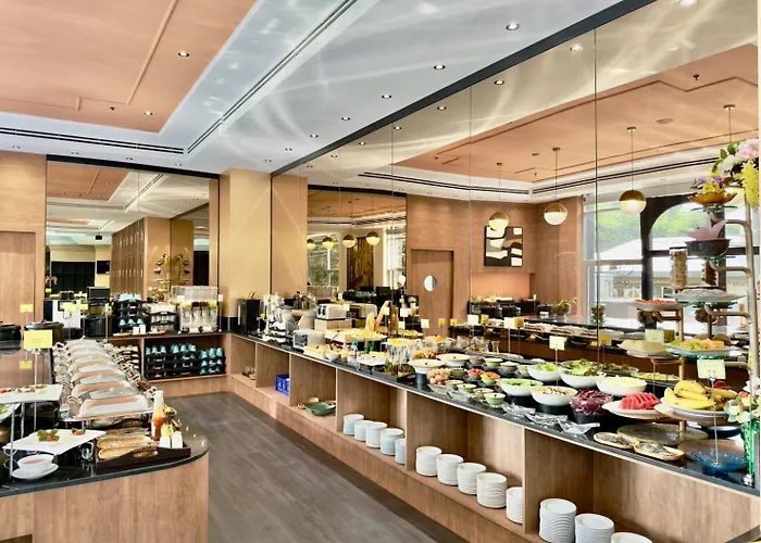 호텔 The Quarter Saphankhwai By Uhg - Close To Chatuchak Market, Krung Thep Aphiwat Terminal Station-bangsue Grand Station 4*