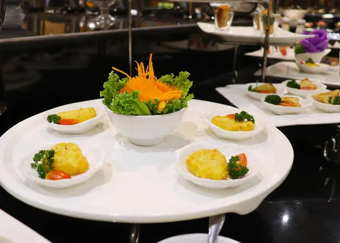 The Quarter Saphankhwai By Uhg - Close To Chatuchak Market, Krung Thep Aphiwat Terminal Station-bangsue Grand Station