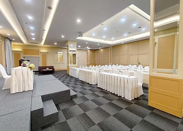 מלון The Quarter Saphankhwai By Uhg - Close To Chatuchak Market, Krung Thep Aphiwat Terminal Station-bangsue Grand Station בנגקוק